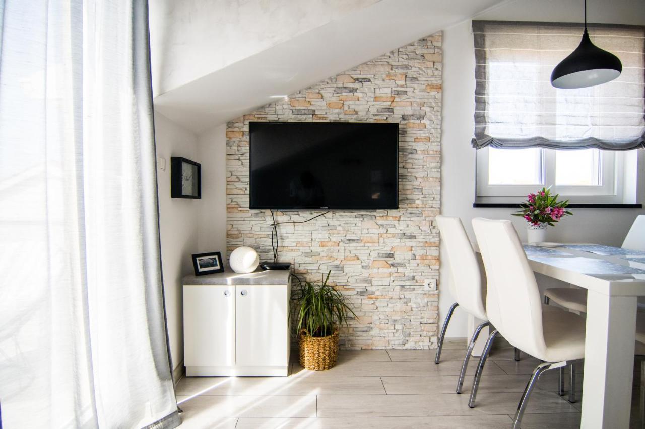 Apartments Up&Up Рогозница Экстерьер фото